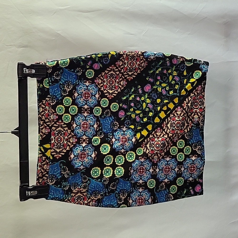 Lily White XS floral mini skirt